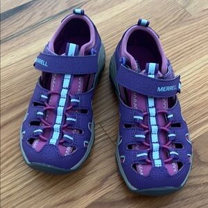 NWOT Merrell Water Shoes with Velcro Closure
